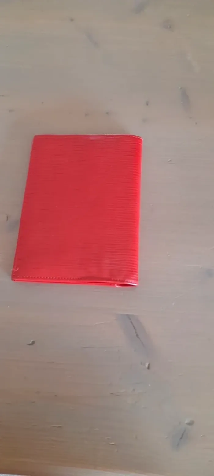 Porte feuille rouge - photo numéro 4