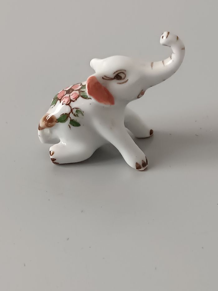 Éléphant porcelaine vintage