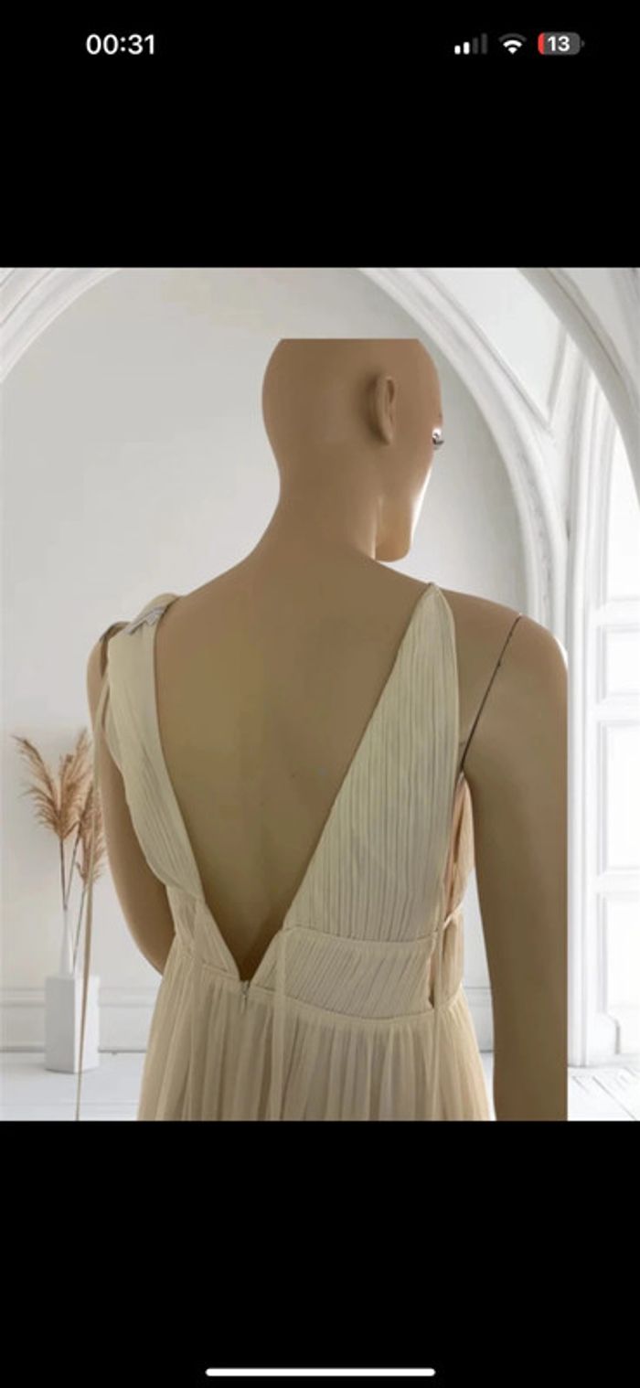 Robe beige Patrizia Pepe neuve – taille 42 élégante et fluide - photo numéro 4