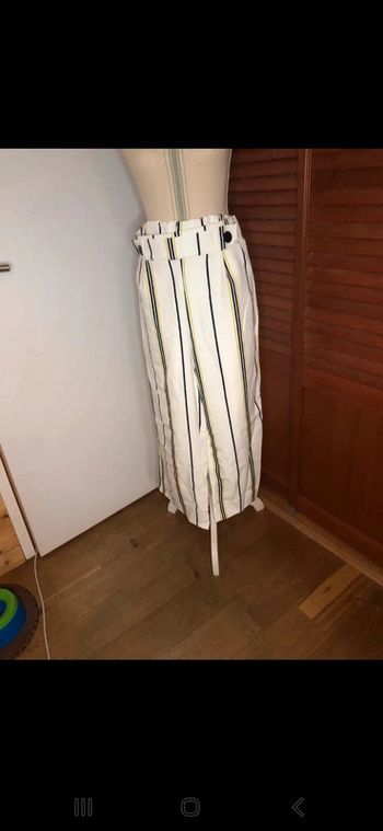 Très beau pantalon neuf