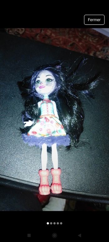 Petite poupée Mattel j11