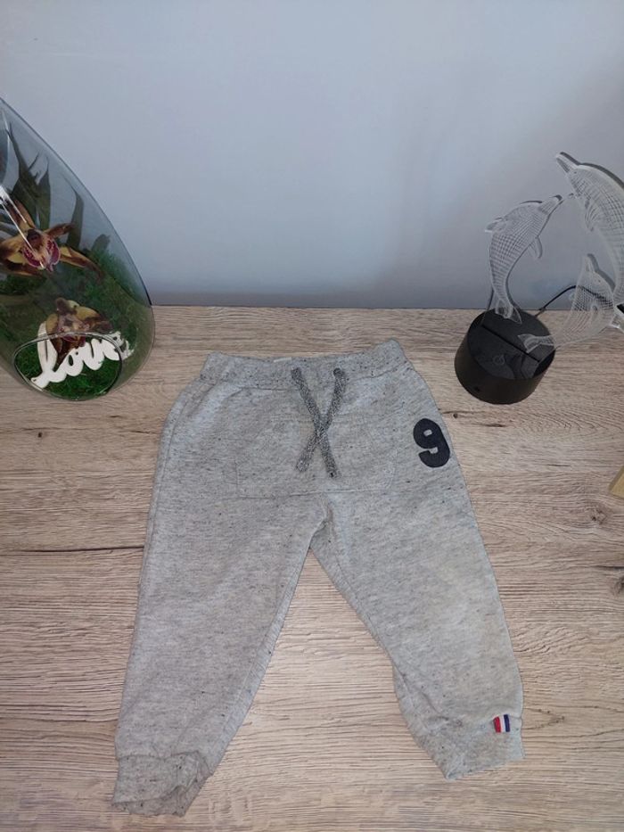 Pantalon bébé T : 18 mois