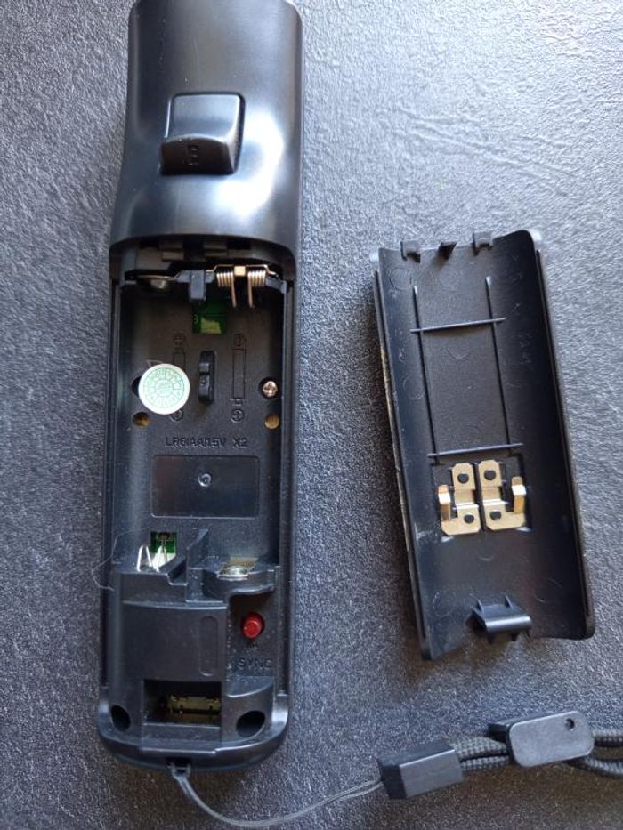 Nintendo - Wii - Wiimote (non officielle) - photo numéro 3