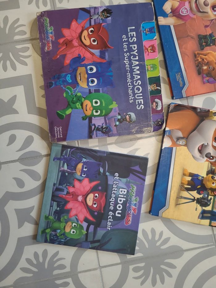 Lot livres patpatrouille pyjamasques - photo numéro 2