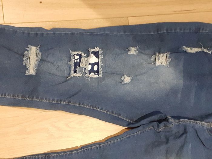 Jeans pour femme taille 4XL troués avec détails patte d'animaux - photo numéro 3