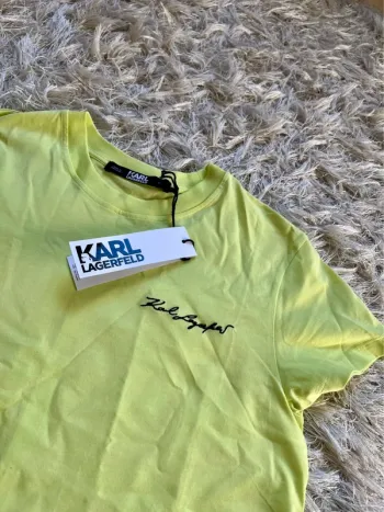 T-shirt Karl Lagerfeld neuf avec étiquette XS