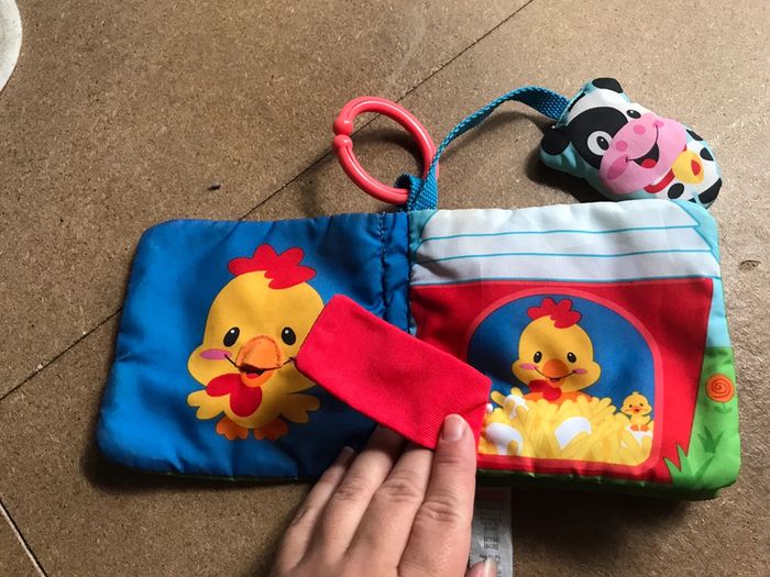 Livre d’éveil Fisher Price la ferme - photo numéro 4