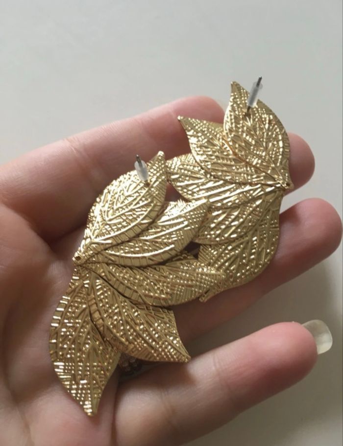 Boucles d’oreilles NEUVES pour femme forme pétales de fleurs  🌼 couleur doré - photo numéro 7