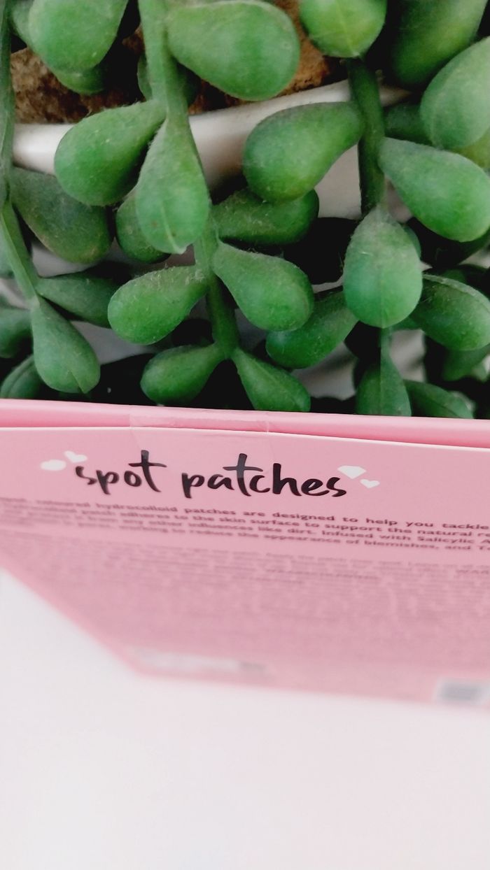 Patchs boutons acné visage - photo numéro 3