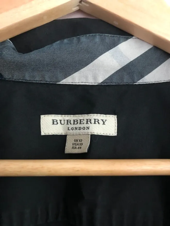 Chemise noire Burberry T.42 - photo numéro 2