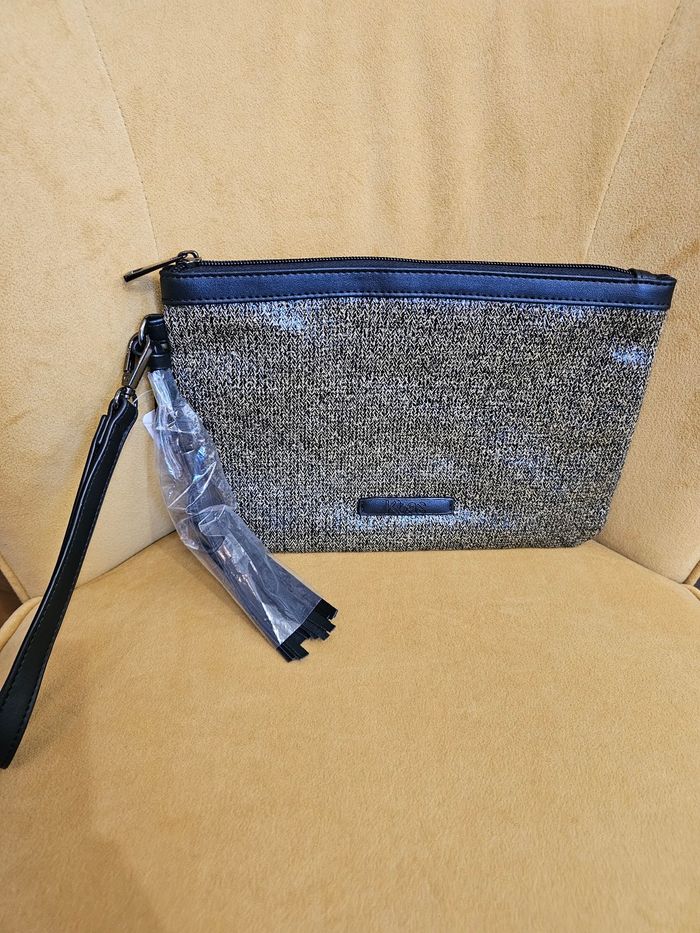 Pochette neuf
Kbas
Noir/dore