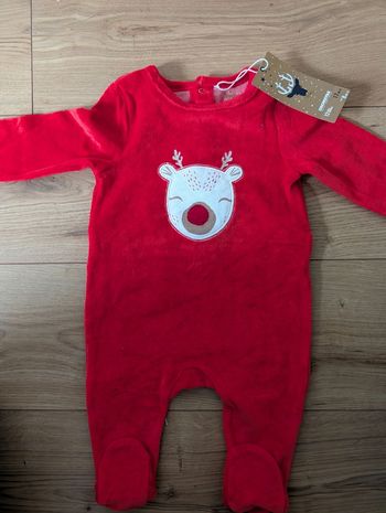 Pyjama rouge 12 mois neuf