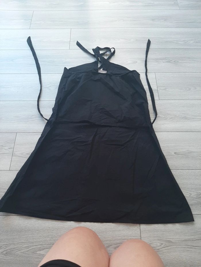 Robe dos nu noire - photo numéro 2