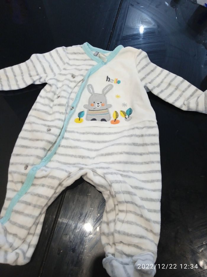 Lot pyjama 3 mois - photo numéro 3