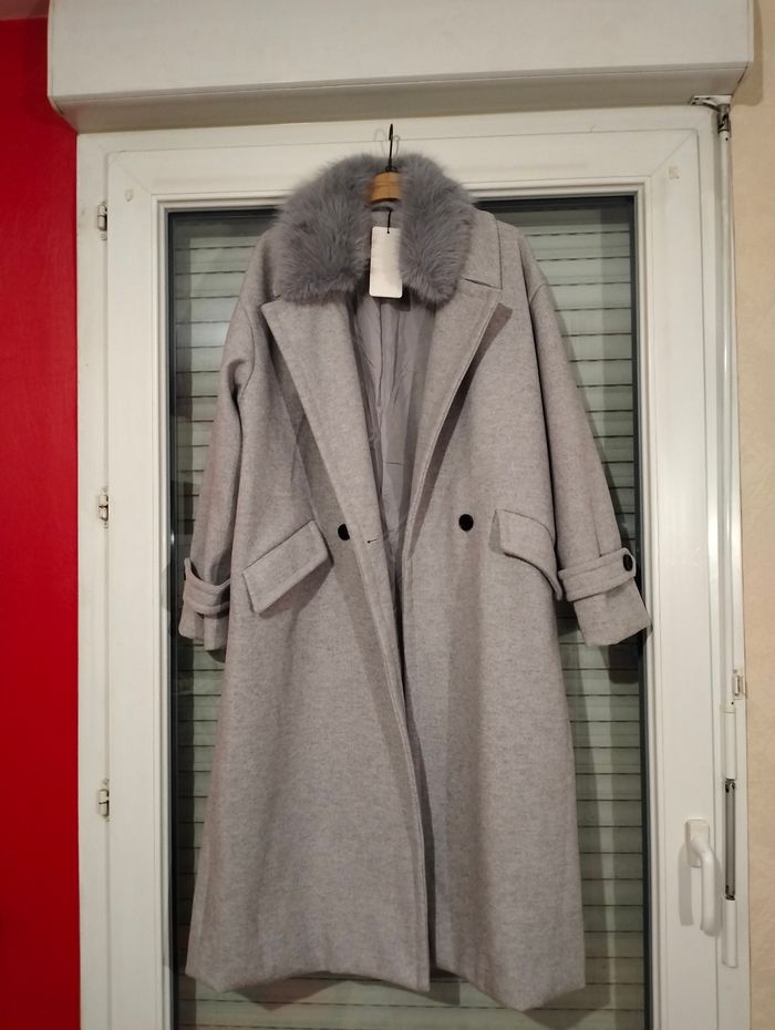 Manteau gris neuf taille unique