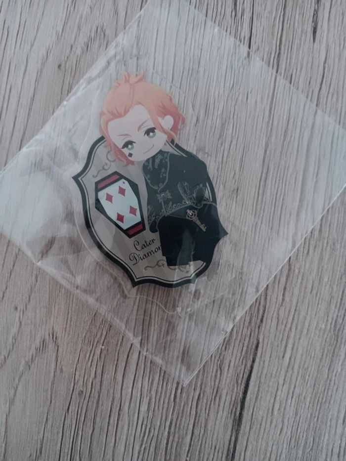 Standee twisted wonderland cater heartlabyul