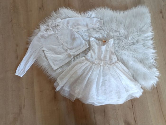 Magnifique robe tulle avec gilet comme neuf