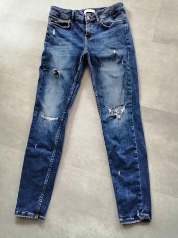 Jean troué bleu Taille 36 Zara