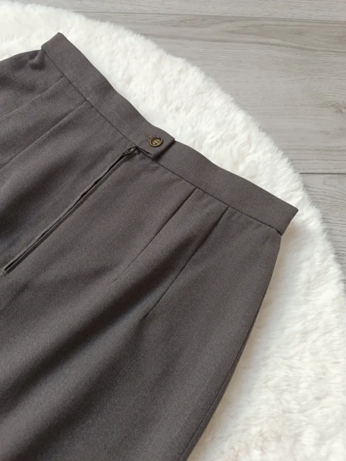 Jupe vintage grise à fente taille 40 (midi, style tailleur) - photo numéro 2