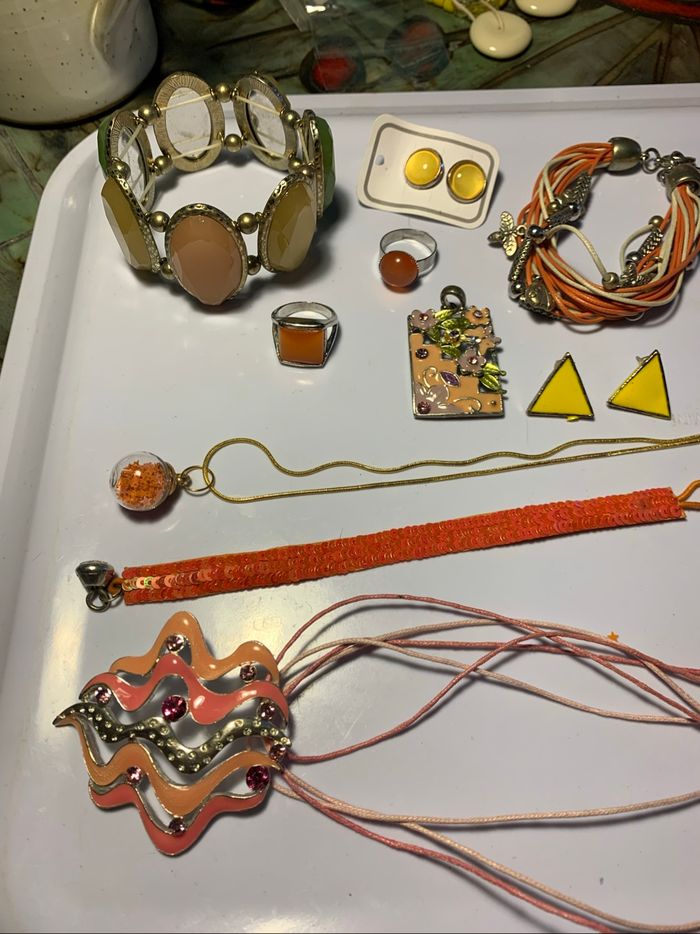Lot bijoux oranges jaunes ( lire descriptif) - photo numéro 2