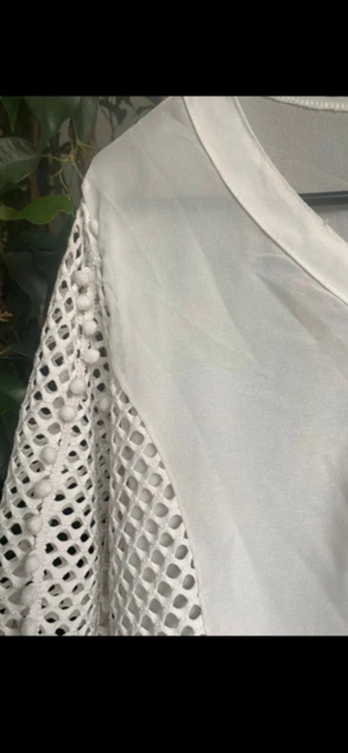 Chemisier blanc ajouré, taille XL - photo numéro 4