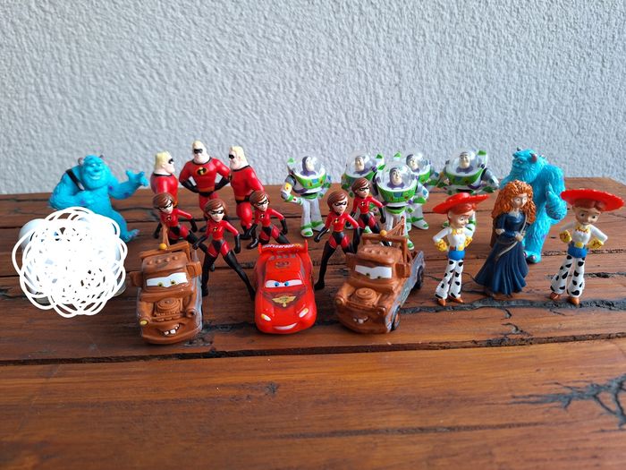 Lot de Figurines Disney Pixar - Toy Story, Les Indestructibles, Cars, Wall-E, Monstres et Cie - photo numéro 2