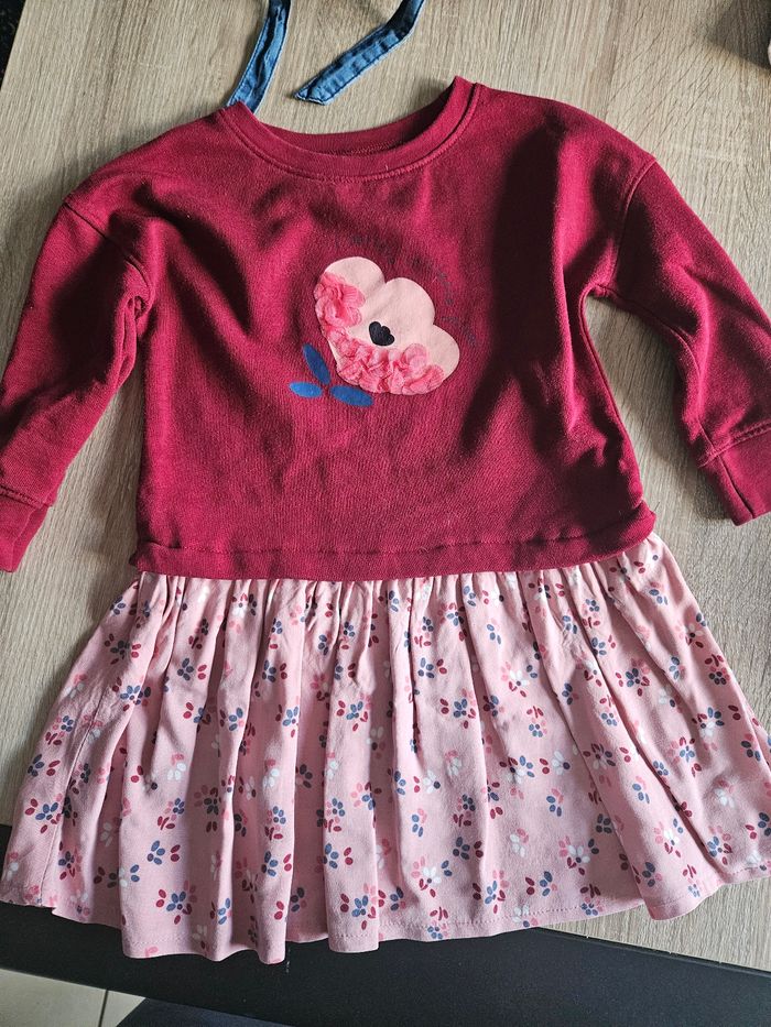 Lot robe 4 ans - photo numéro 4