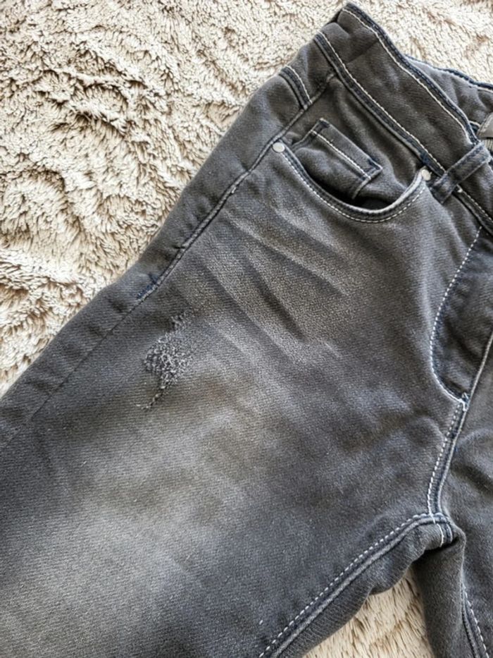 Jean used gris stretch 10 ans orchestra taille réglable et fermeture par accroche - photo numéro 3