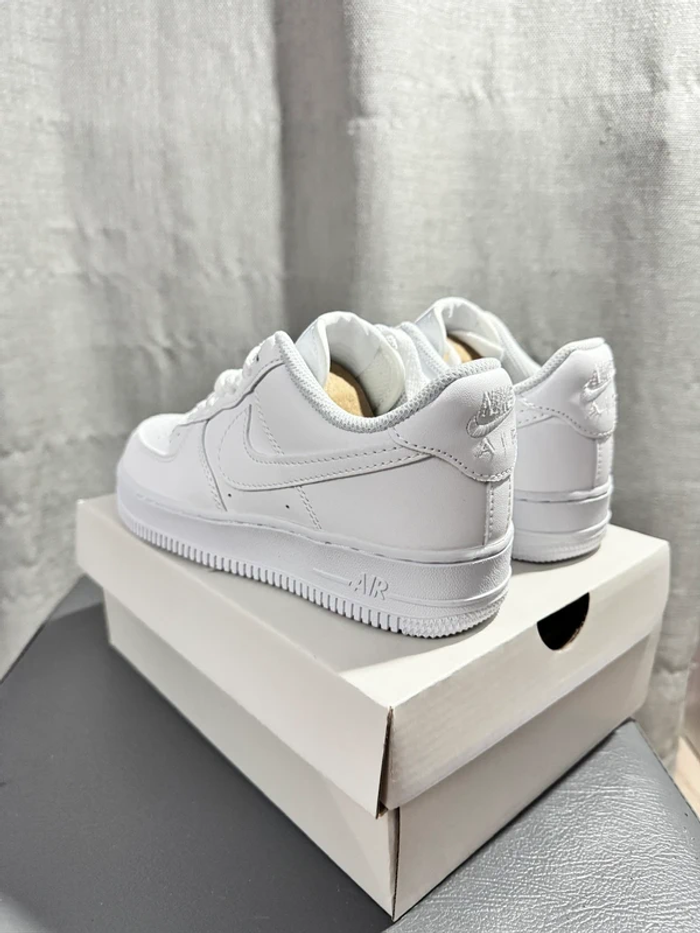 Nike Air Force 1 Low'07 Blanc 36 - photo numéro 3