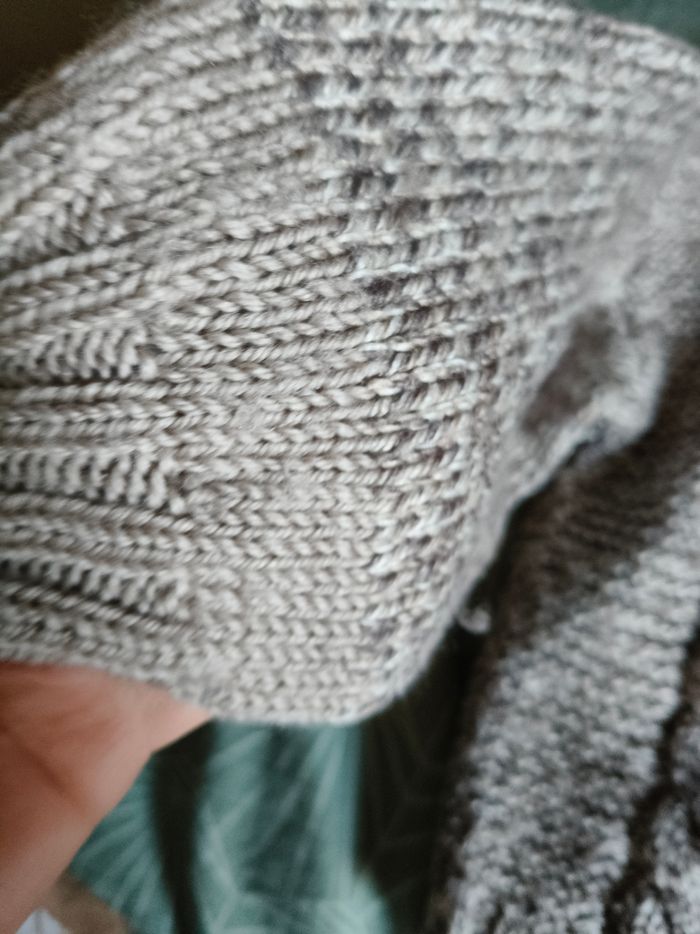 Pull chaud fait main laine torsades marron chiné neige 24 mois - photo numéro 3