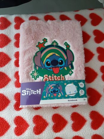 Livre cahier en peluche stitch