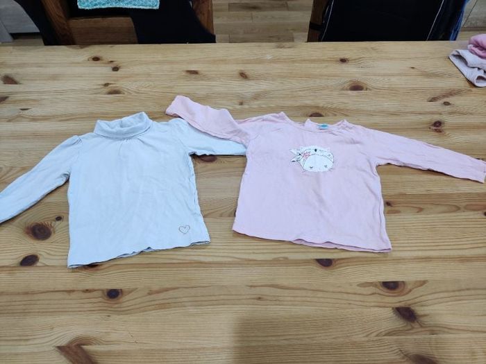 Lot 2 t shirt 18 mois