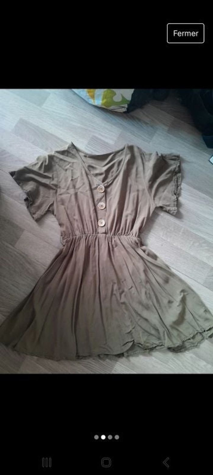 Robe courte kaki taille XS
