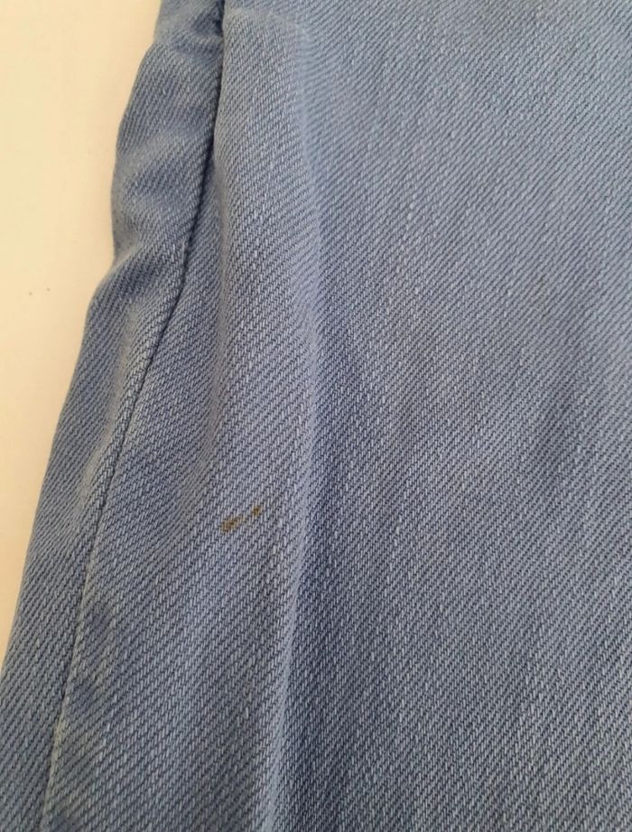 A donner dans un lot : pantalon en 5/6 ans - photo numéro 2