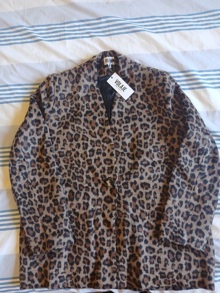 Manteau court Léopard neuf