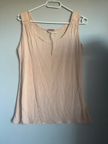 Débardeur t-shirt  femme taille 4 (42)  neuf