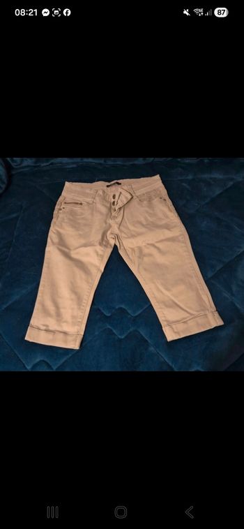 Pantacourt taille 40 