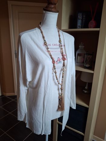 Gilet fin blanc étoile strass dos neuf