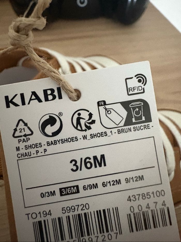 Chaussure bébé - photo numéro 3