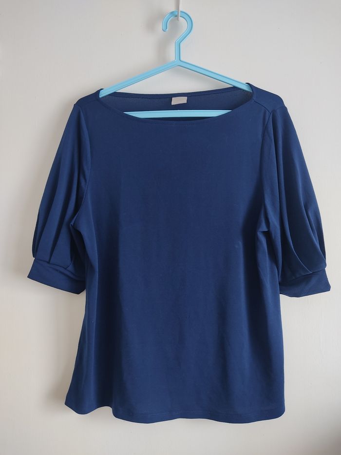 Haut bleu marine