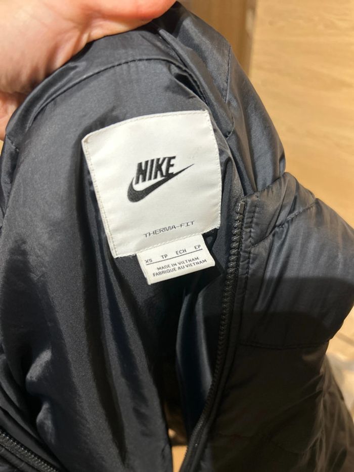 Doudoune Nike Therma-fit XS parfait état - photo numéro 4
