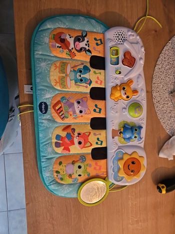 Tap tap piano baby loulou