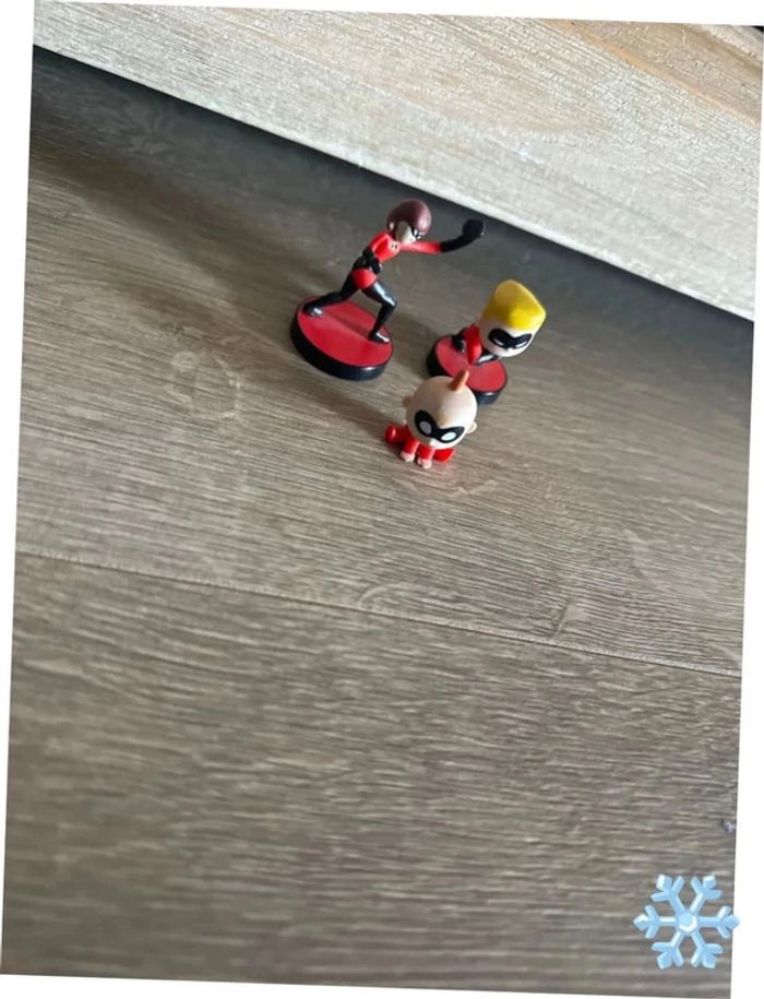 Lot de trois petites figurines les indestructibles - photo numéro 5
