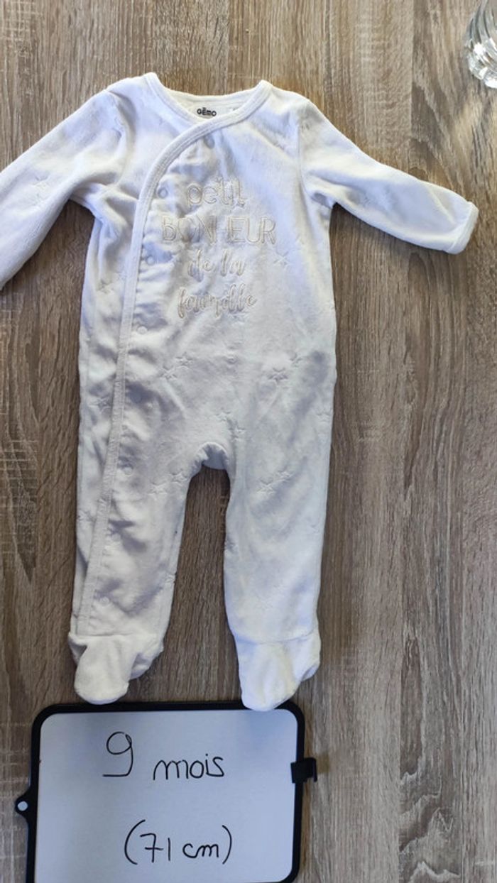 Pyjama en velours taille 9 mois - photo numéro 2