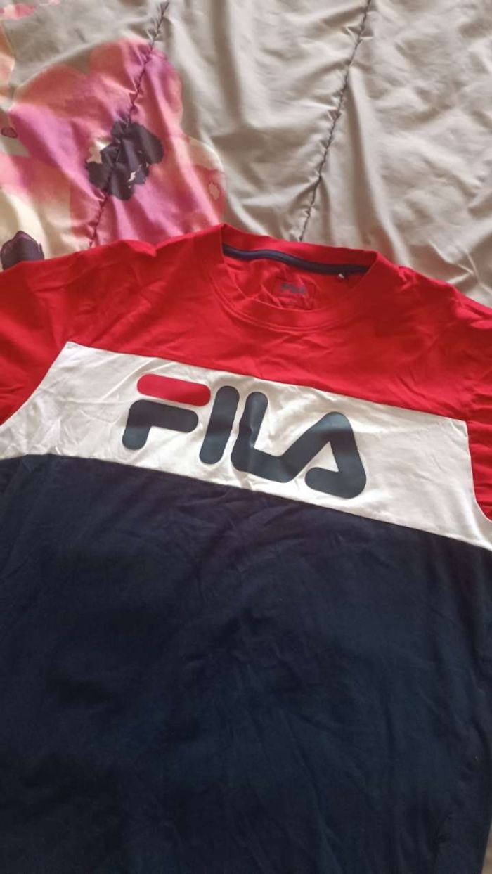 Tee-shirt fila taille XL - photo numéro 4