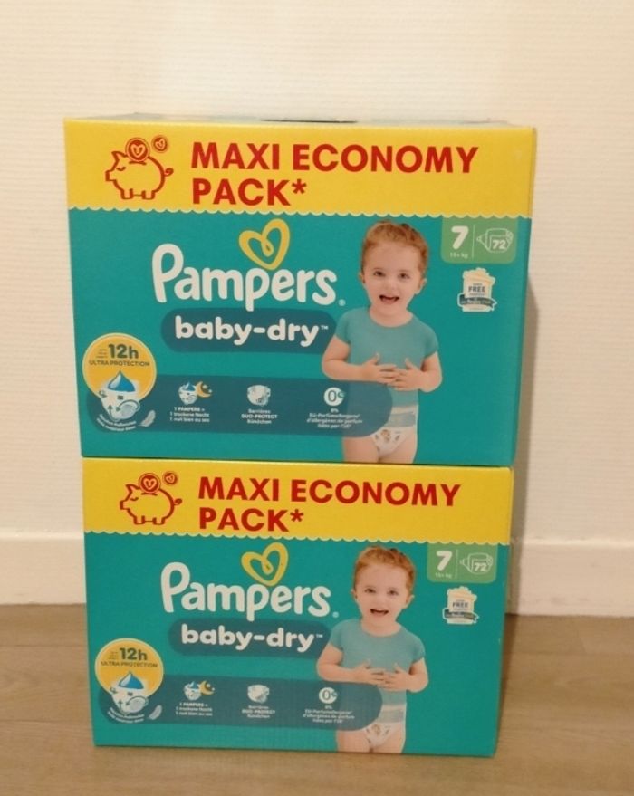 Lot couches Pampers baby dry taille 7