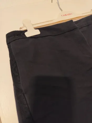 Short marine dentelle