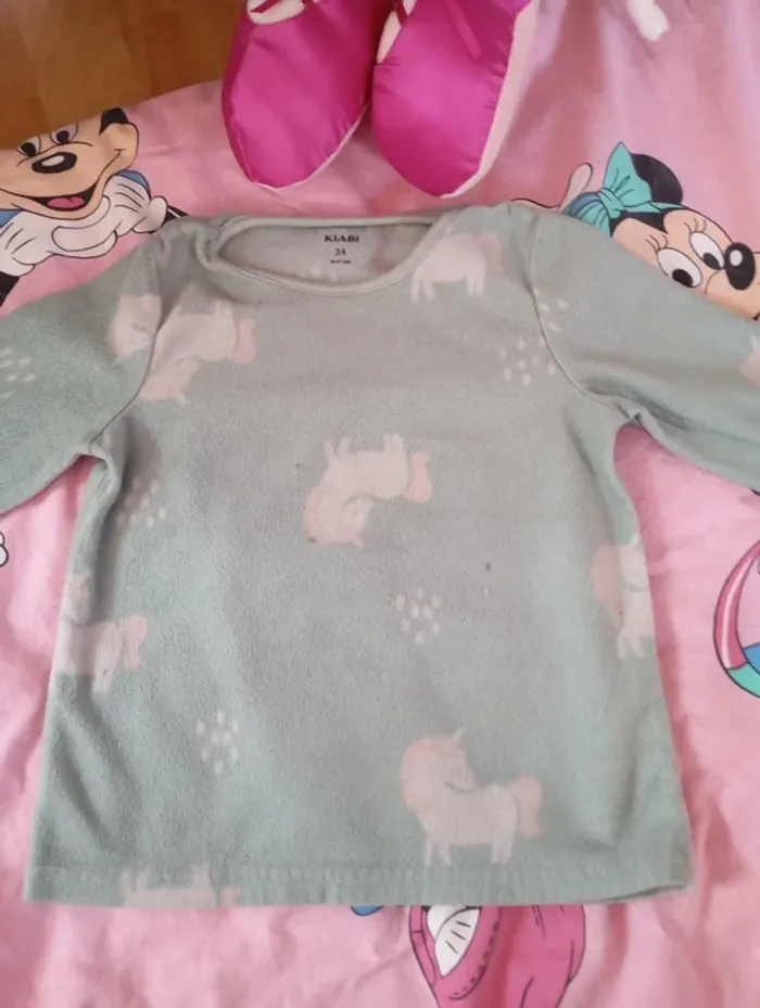 Pyjama taille 3 ans - photo numéro 2