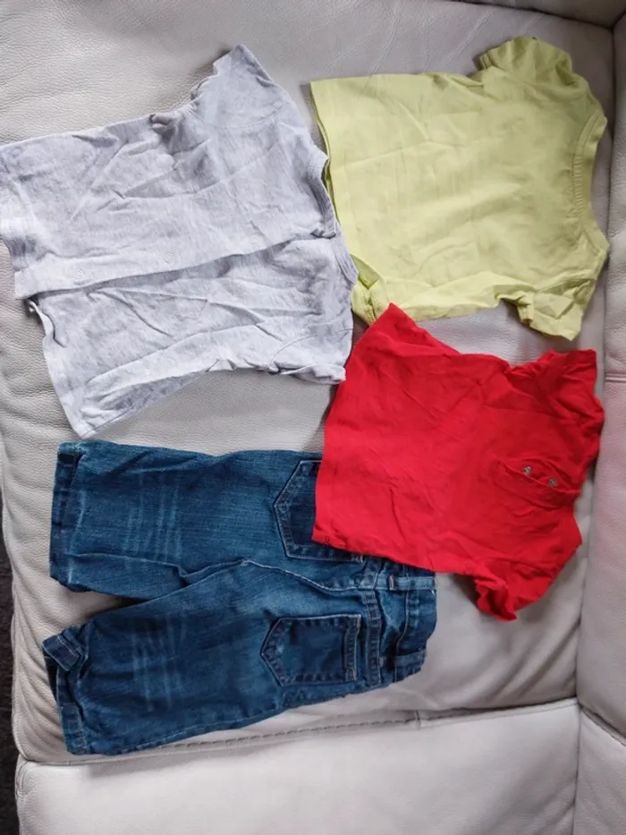 Lot de 4 articles vêtements 6 mois - photo numéro 10