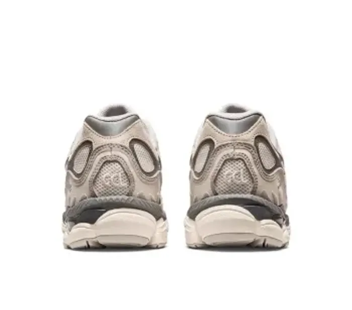 ASICS Gel-Nimbus 9 'Oatmeal Pure Silver' Taille 39.5 - photo numéro 2